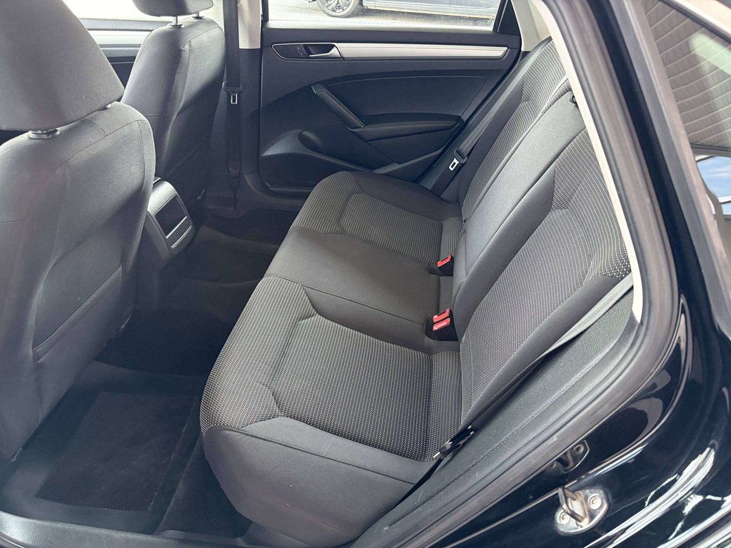2016 Volkswagen Passat Trendline in Saint-Georges, Quebec - 18 - w1024h768px