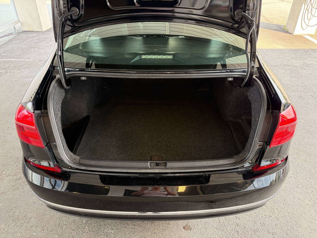 2016 Volkswagen Passat Trendline in Saint-Georges, Quebec - 19 - w1024h768px