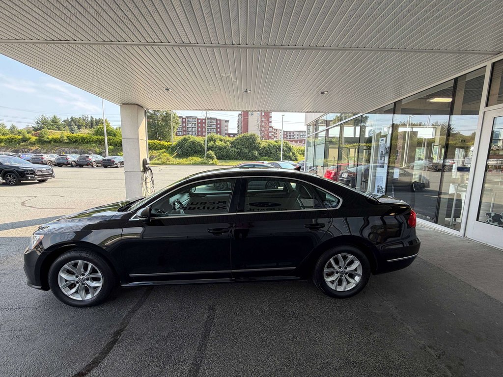 2016 Volkswagen Passat Trendline in Saint-Georges, Quebec - 6 - w1024h768px