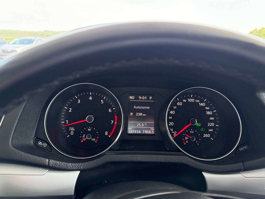 2016 Volkswagen Passat Trendline in Saint-Georges, Quebec - 14 - w1024h768px