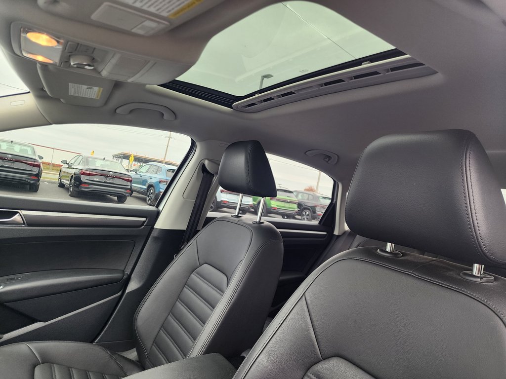 Volkswagen Passat 4dr Sdn 1.8 TSI Auto Highline 2017 à Saint-Georges, Québec - 11 - w1024h768px