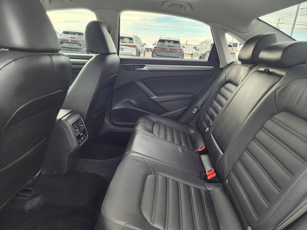 2017 Volkswagen Passat 4dr Sdn 1.8 TSI Auto Highline in Saint-Georges, Quebec - 11 - w1024h768px