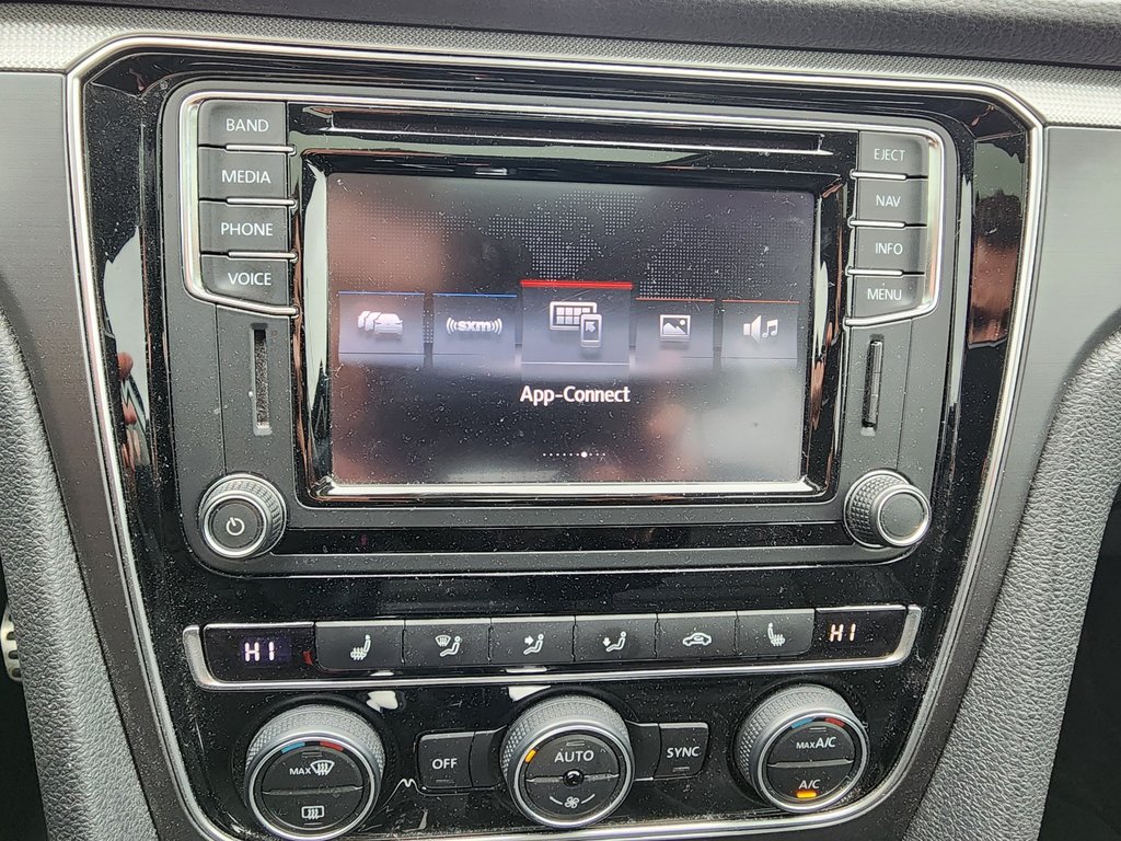 Volkswagen Passat 4dr Sdn 1.8 TSI Auto Highline 2017 à Saint-Georges, Québec - 16 - w1024h768px