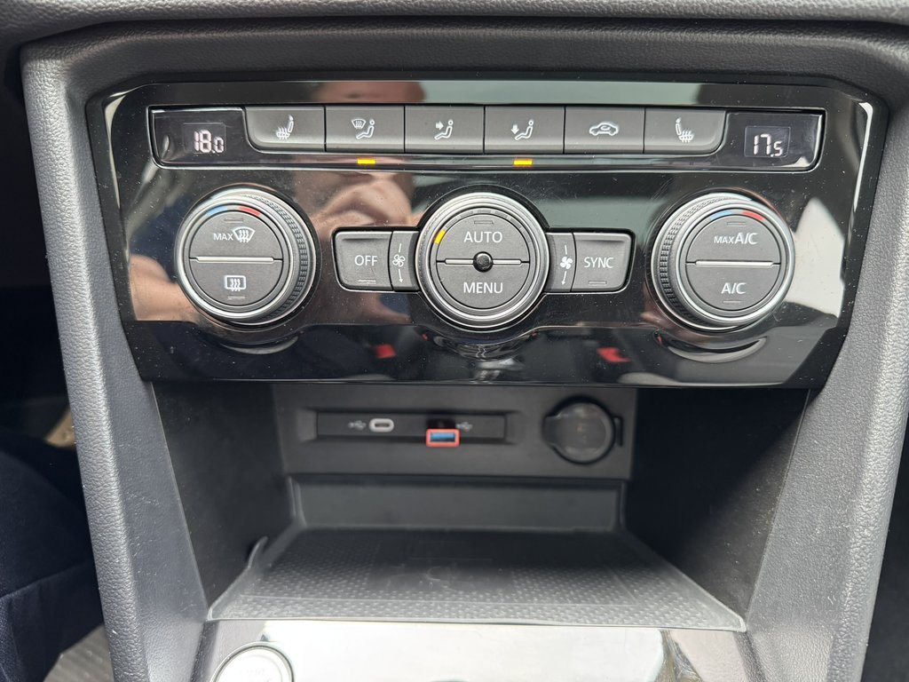 Volkswagen Taos Comfortline 4MOTION 2022 à Saint-Georges, Québec - 14 - w1024h768px