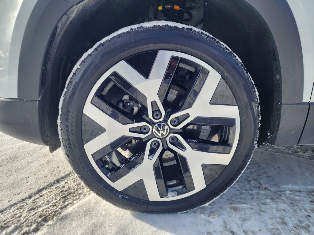 Volkswagen Taos Highline 4MOTION 2022 à Saint-Georges, Québec - 8 - w1024h768px