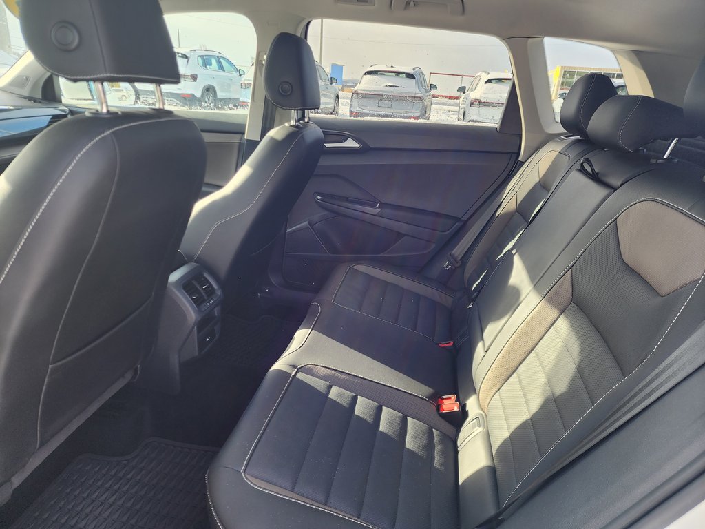 Volkswagen Taos Highline 4MOTION 2022 à Saint-Georges, Québec - 10 - w1024h768px