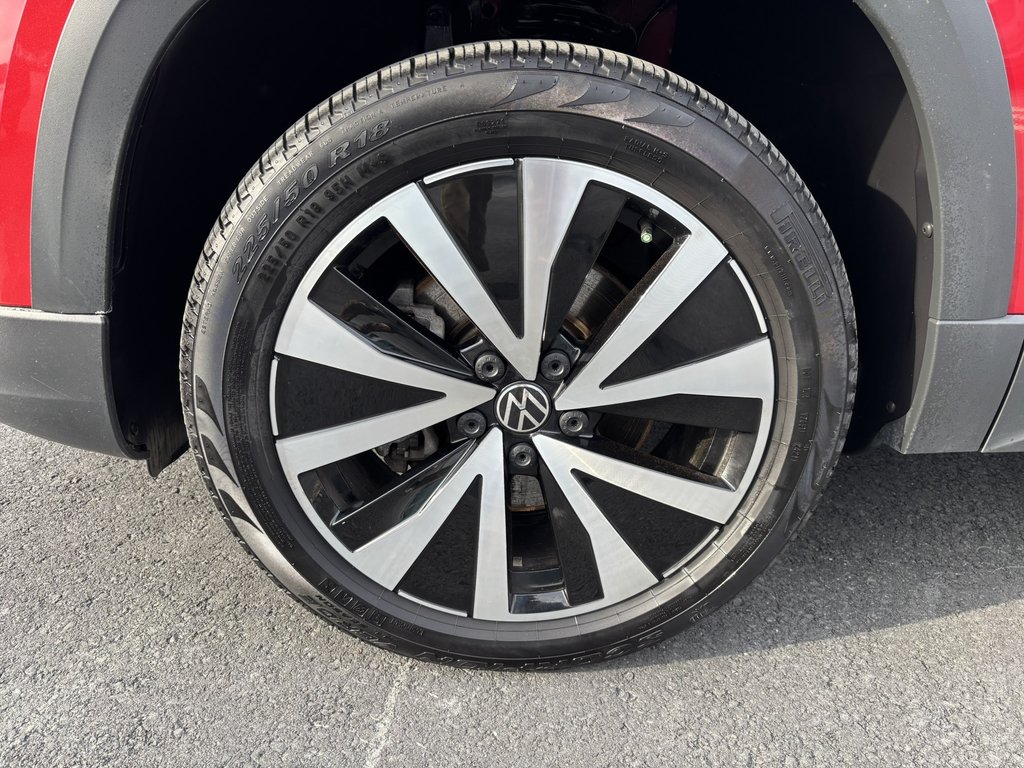 2022 Volkswagen Taos Highline 4MOTION in Saint-Georges, Quebec - 10 - w1024h768px