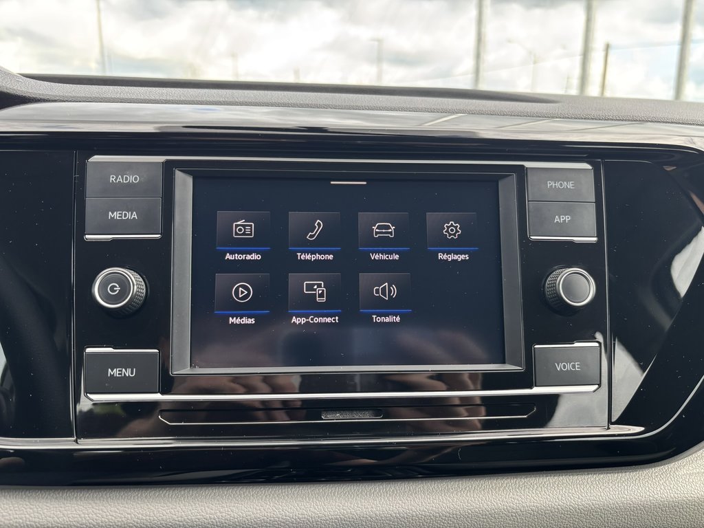 2022 Volkswagen Taos Trendline 4MOTION in Saint-Georges, Quebec - 13 - w1024h768px
