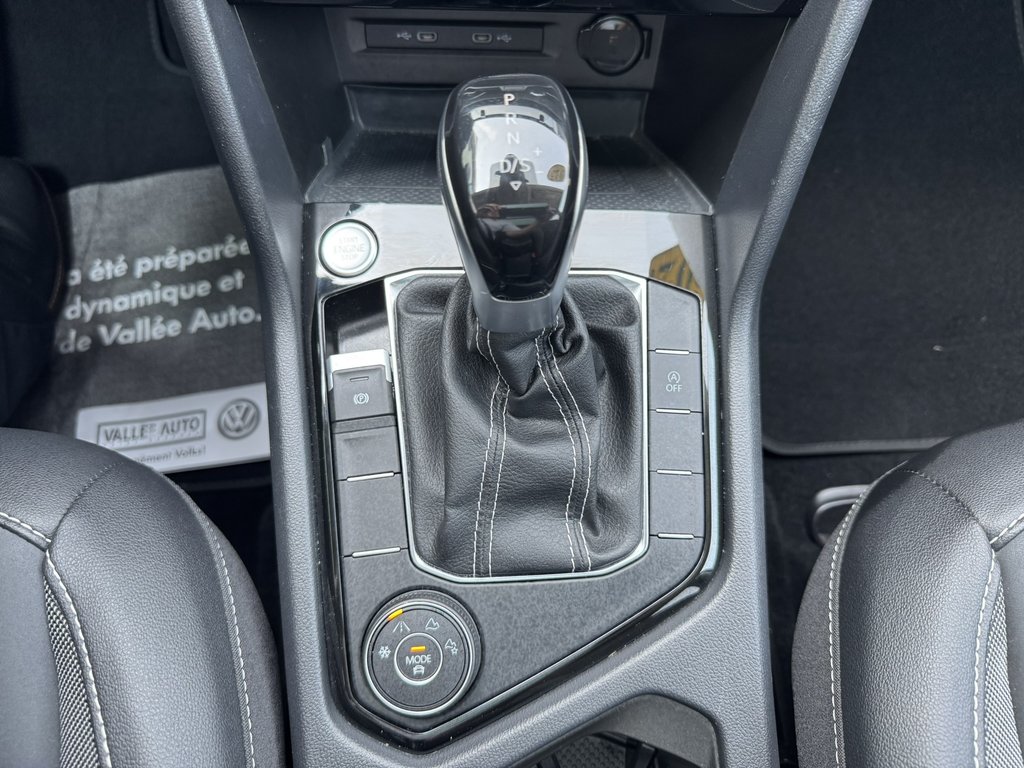 Volkswagen Taos Comfortline 4MOTION/Toit panoramique 2023 à Saint-Georges, Québec - 13 - w1024h768px