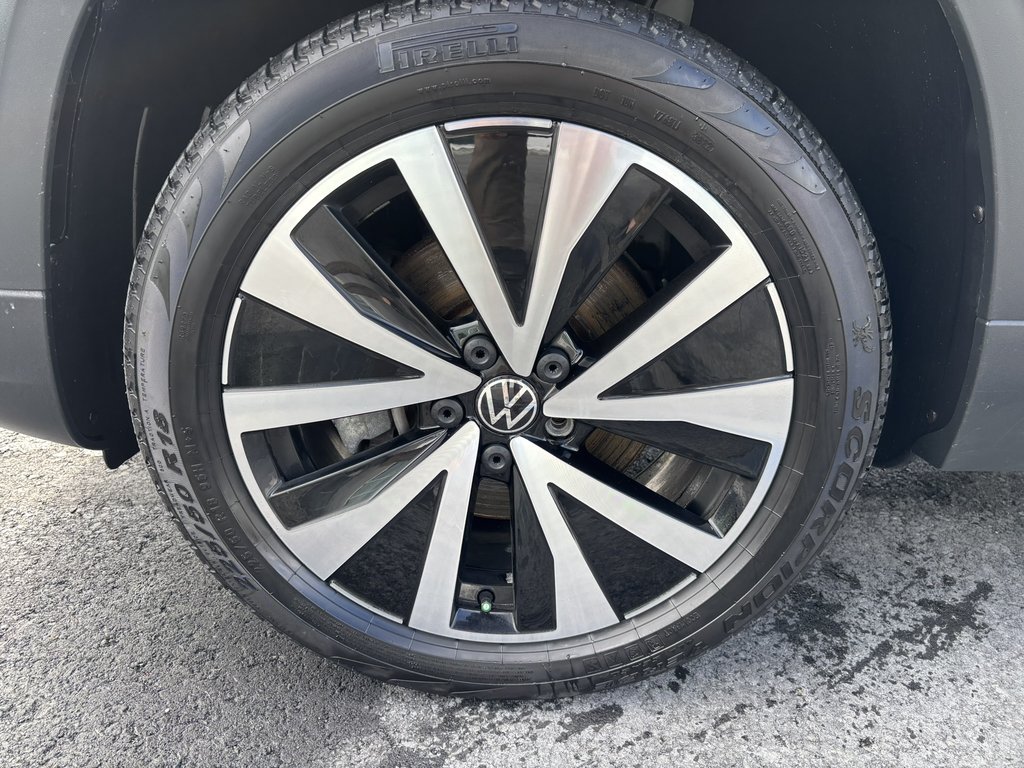 2023 Volkswagen Taos Comfortline 4MOTION -Ltd Avail- in Saint-Georges, Quebec - 10 - w1024h768px