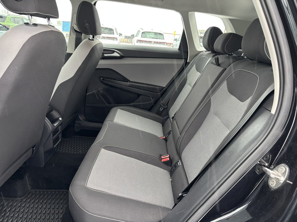 2023 Volkswagen Taos Trendline 4MOTION in Saint-Georges, Quebec - 10 - w1024h768px