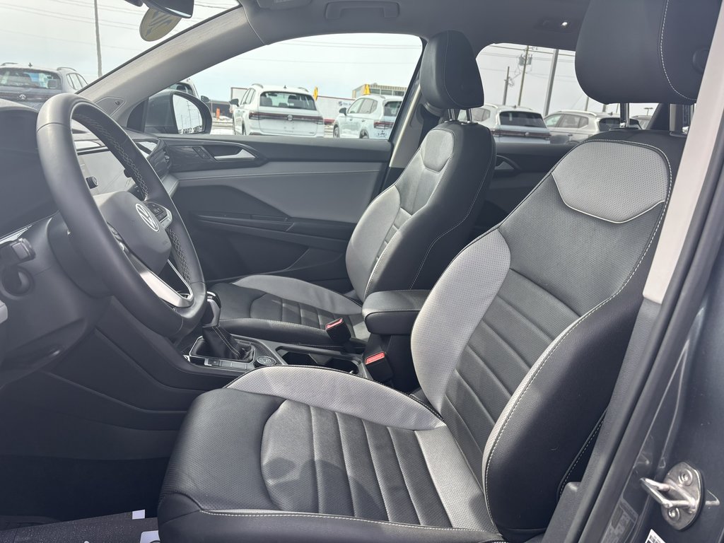 2023 Volkswagen Taos Highline 4MOTION in Saint-Georges, Quebec - 11 - w1024h768px