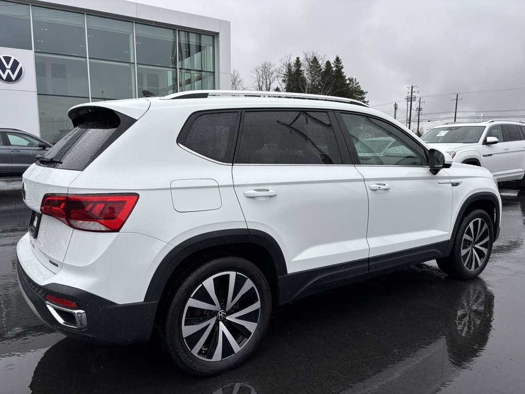 2023 Volkswagen Taos Comfortline 4MOTION -Ltd Avail- in Saint-Georges, Quebec - 8 - w1024h768px