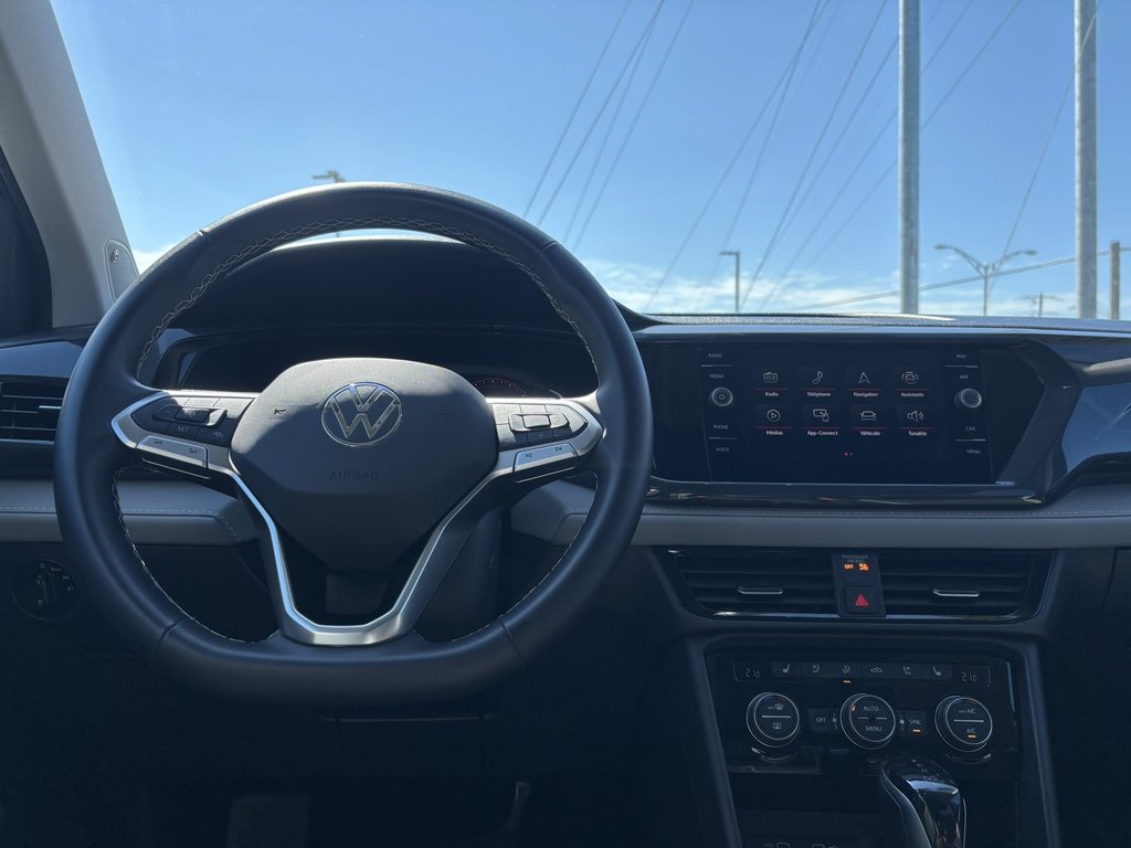2023 Volkswagen Taos Highline 4MOTION in Saint-Georges, Quebec - 13 - w1024h768px
