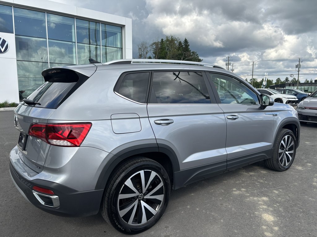 2023 Volkswagen Taos Comfortline 4MOTION -Ltd Avail- in Saint-Georges, Quebec - 8 - w1024h768px