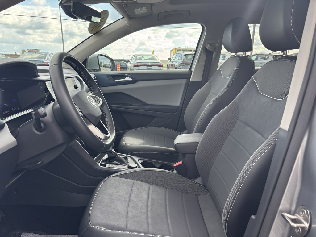 2023 Volkswagen Taos Comfortline 4MOTION -Ltd Avail- in Saint-Georges, Quebec - 10 - w1024h768px