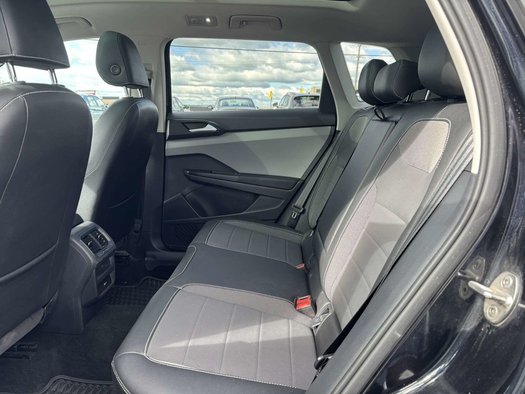 2023 Volkswagen Taos Comfortline 4MOTION -Ltd Avail- in Saint-Georges, Quebec - 9 - w1024h768px