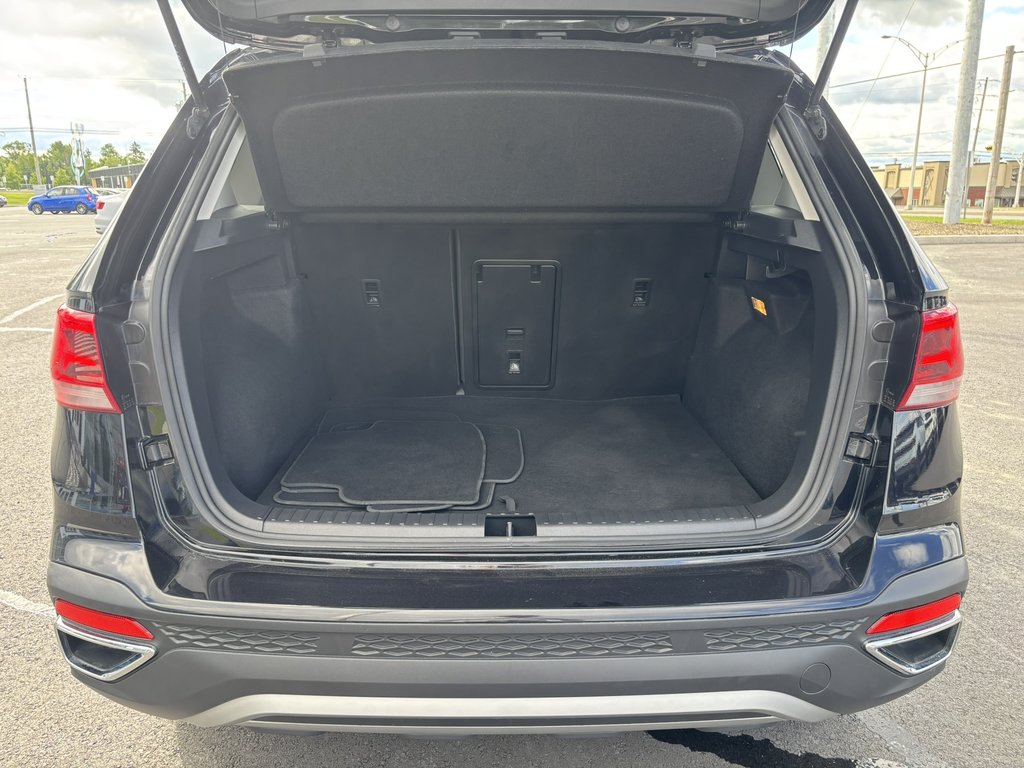 2023 Volkswagen Taos Comfortline 4MOTION -Ltd Avail- in Saint-Georges, Quebec - 7 - w1024h768px