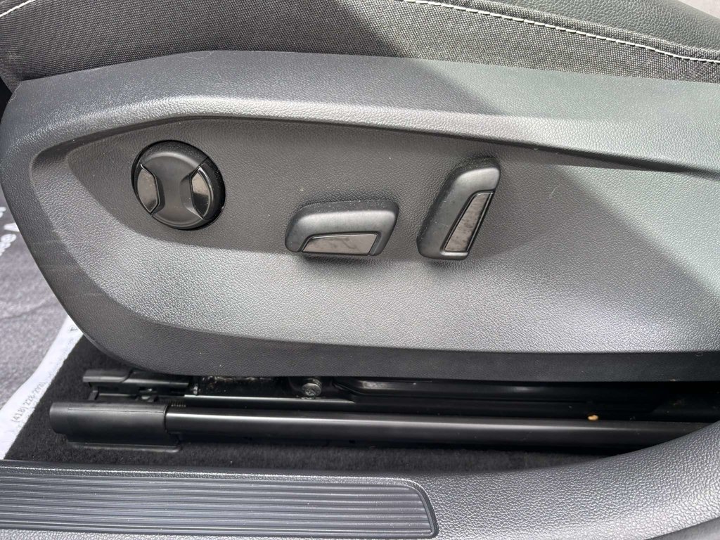 2023 Volkswagen Taos Comfortline 4MOTION -Ltd Avail- in Saint-Georges, Quebec - 11 - w1024h768px