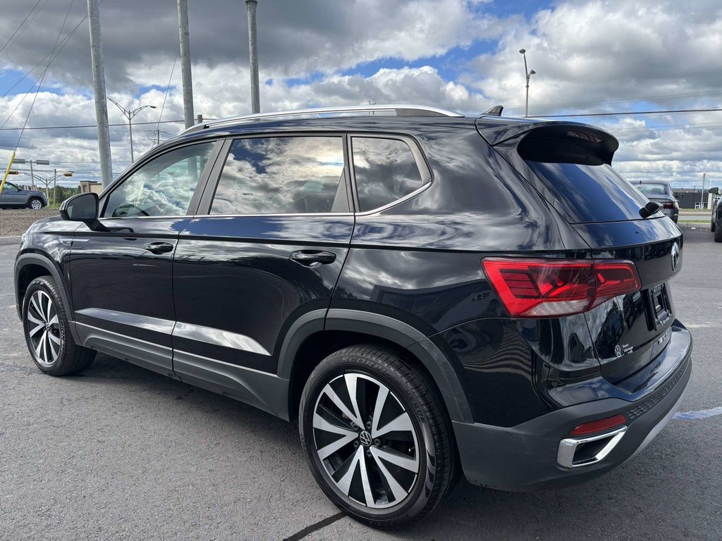 2023 Volkswagen Taos Comfortline 4MOTION -Ltd Avail- in Saint-Georges, Quebec - 5 - w1024h768px