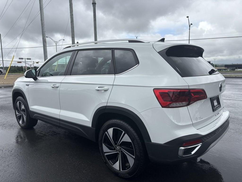 2023 Volkswagen Taos Comfortline 4MOTION -Ltd Avail- in Saint-Georges, Quebec - 5 - w1024h768px