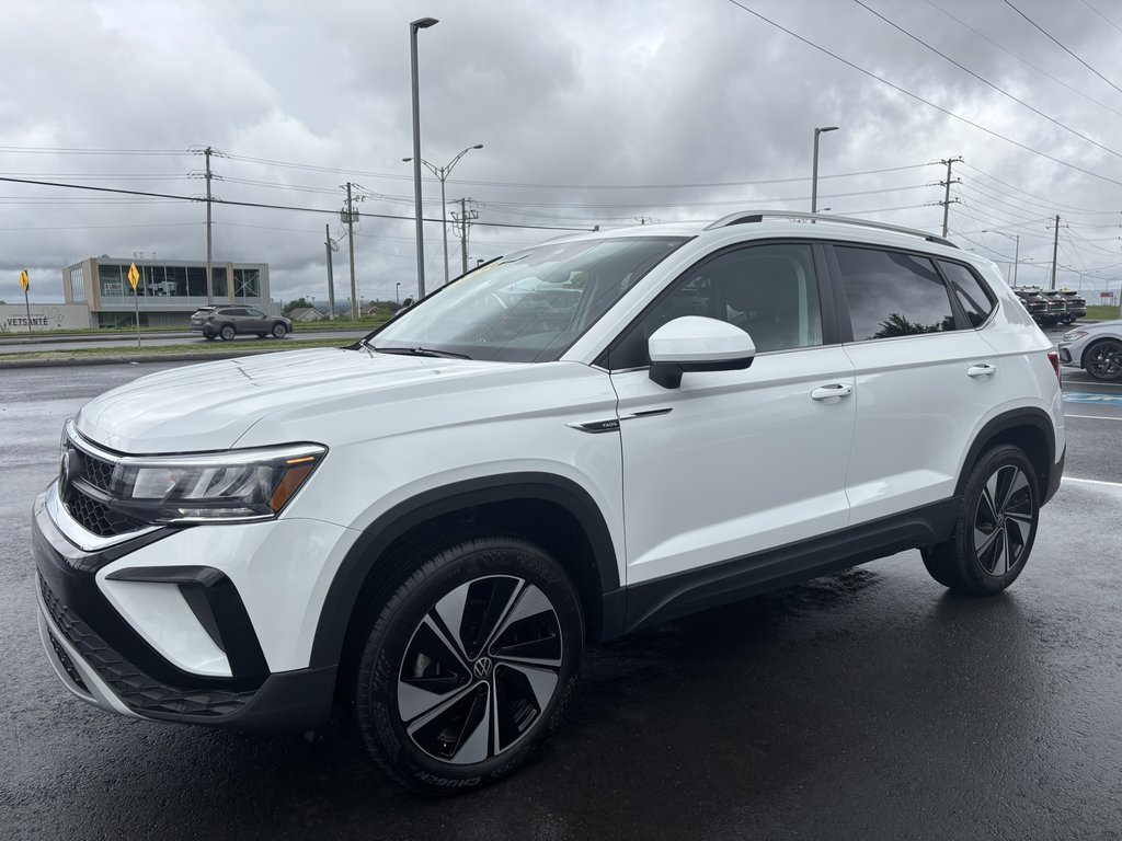 2023 Volkswagen Taos Comfortline 4MOTION -Ltd Avail- in Saint-Georges, Quebec - 4 - w1024h768px