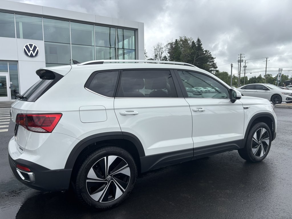 2023 Volkswagen Taos Comfortline 4MOTION -Ltd Avail- in Saint-Georges, Quebec - 8 - w1024h768px