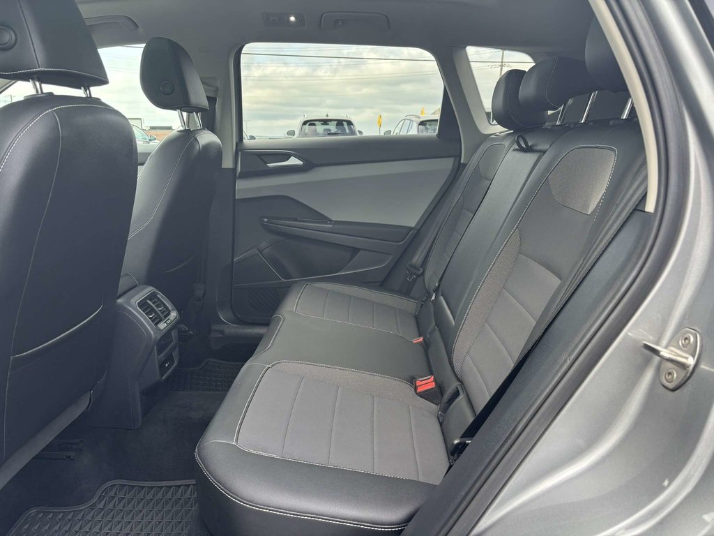 2023 Volkswagen Taos Comfortline 4MOTION -Ltd Avail- in Saint-Georges, Quebec - 9 - w1024h768px