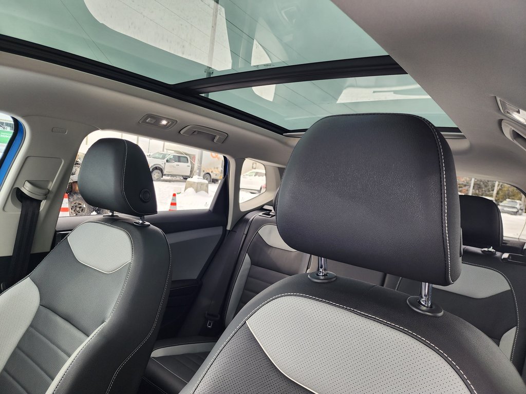 Volkswagen Taos Highline 4MOTION 2024 à Saint-Georges, Québec - 9 - w1024h768px