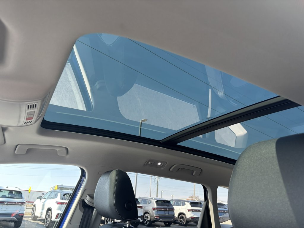 2024 Volkswagen Taos Highline 4MOTION in Saint-Georges, Quebec - 12 - w1024h768px