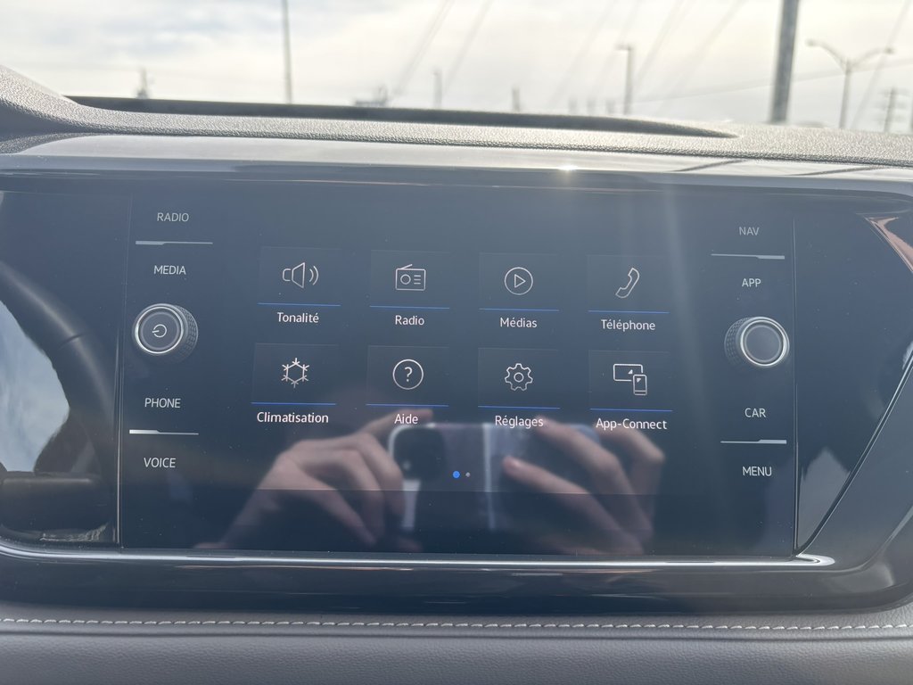 2024 Volkswagen Taos Highline 4MOTION in Saint-Georges, Quebec - 19 - w1024h768px