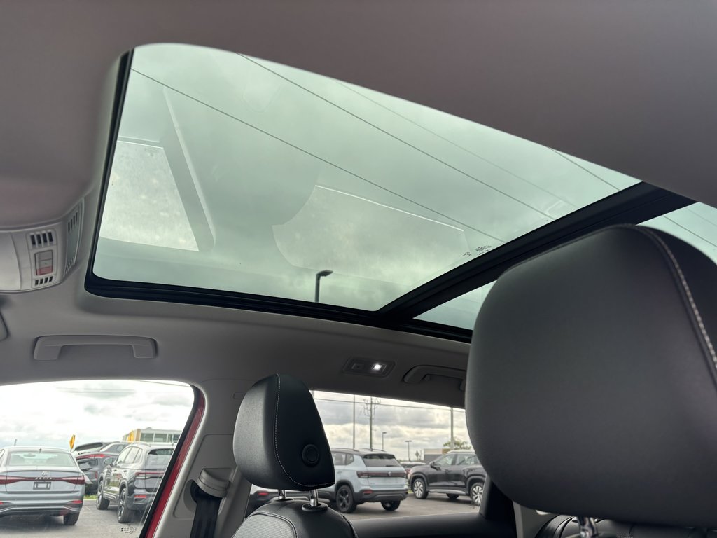 2024 Volkswagen Taos Highline 4MOTION in Saint-Georges, Quebec - 11 - w1024h768px