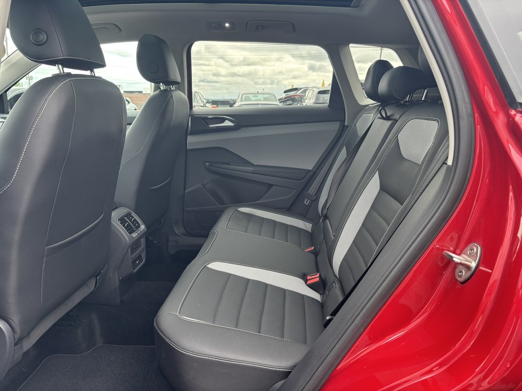 2024 Volkswagen Taos Highline 4MOTION in Saint-Georges, Quebec - 9 - w1024h768px