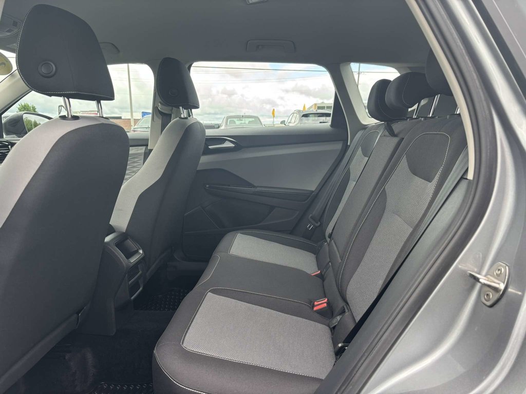 2024 Volkswagen Taos Trendline 4MOTION in Saint-Georges, Quebec - 9 - w1024h768px