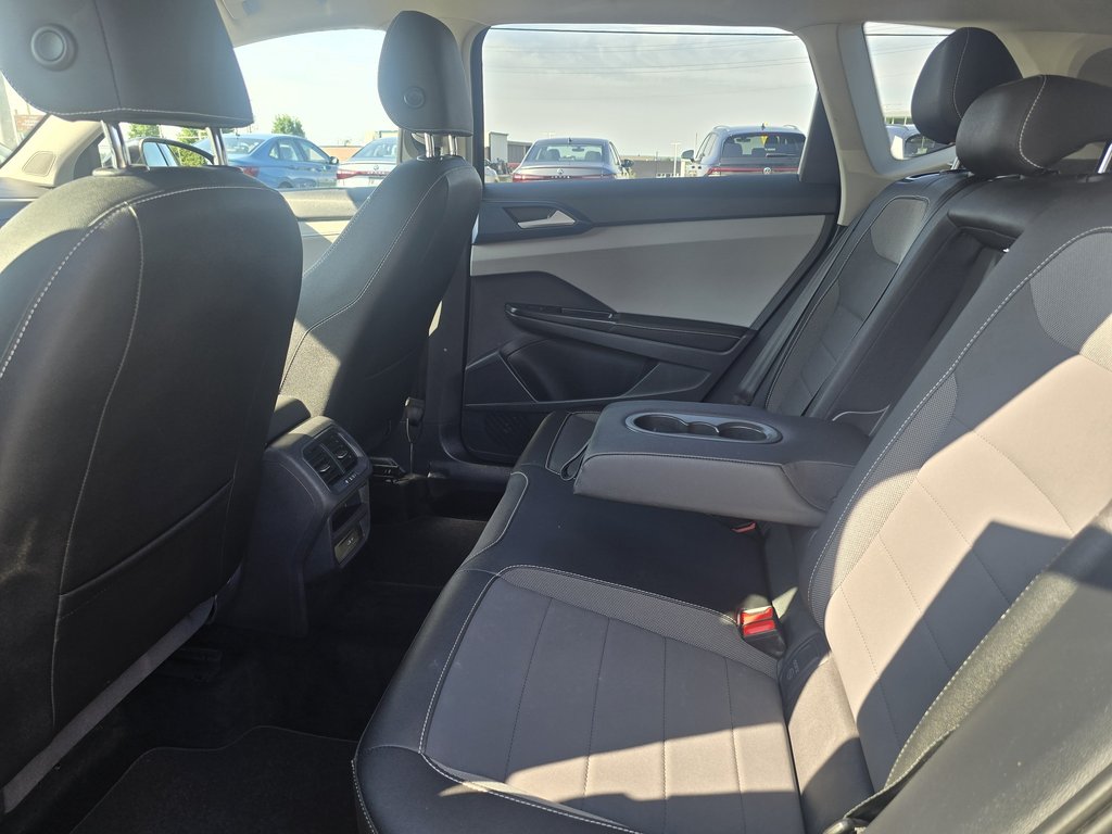 2024 Volkswagen Taos Comfortline 4MOTION in Saint-Georges, Quebec - 9 - w1024h768px