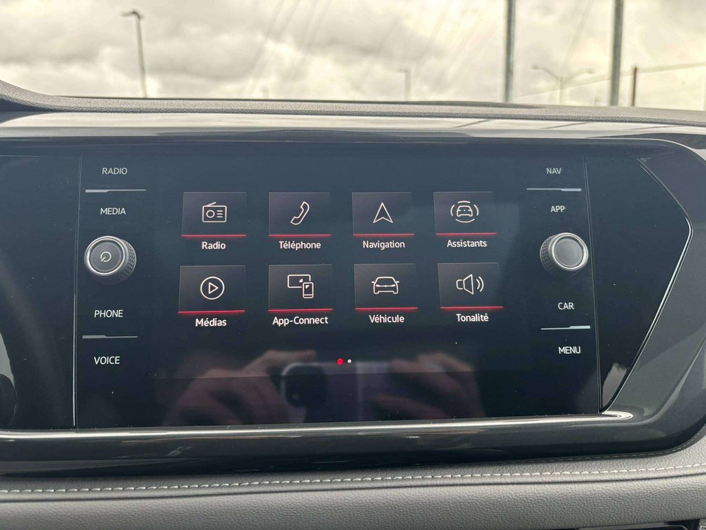 2024 Volkswagen Taos Highline in Saint-Georges, Quebec - 17 - w1024h768px