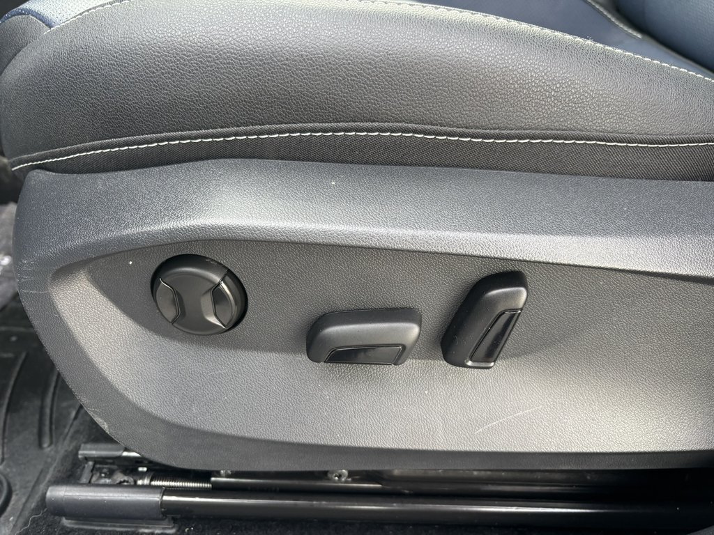 2025 Volkswagen Taos Highline 4MOTION in Saint-Georges, Quebec - 13 - w1024h768px