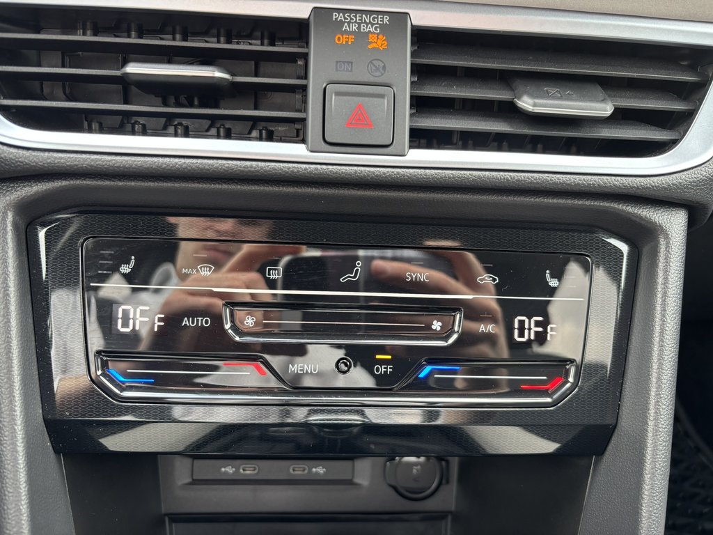 2025 Volkswagen Taos Comfortline 4MOTION in Saint-Georges, Quebec - 17 - w1024h768px
