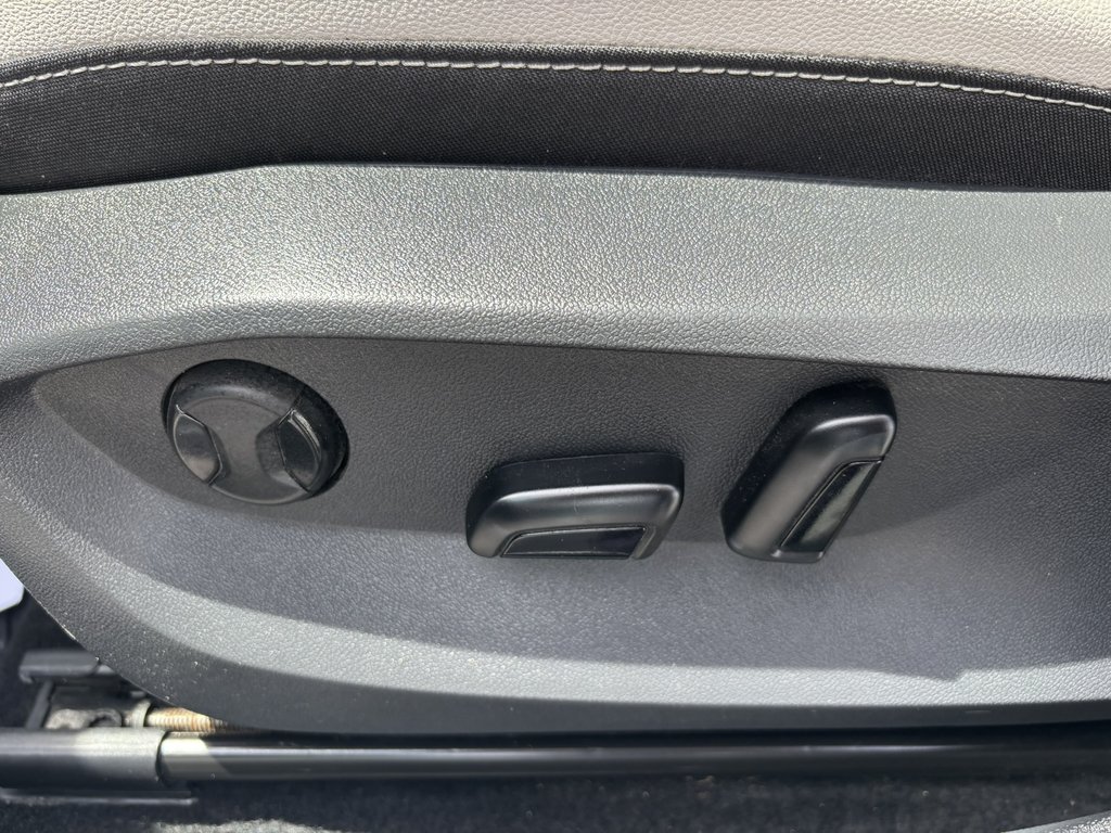 Volkswagen Taos Comfortline 4MOTION 2025 à Saint-Georges, Québec - 10 - w1024h768px