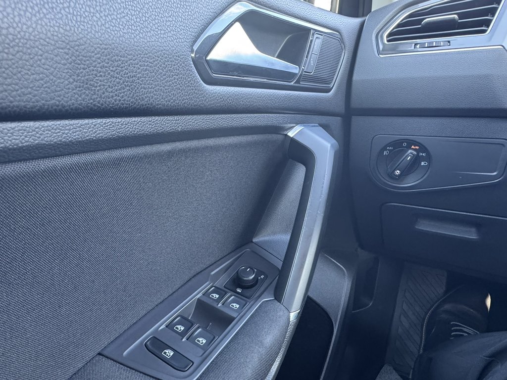 2018 Volkswagen Tiguan Trendline 4MOTION in Saint-Georges, Quebec - 16 - w1024h768px