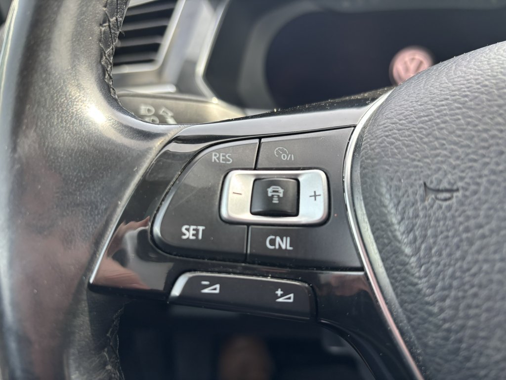 2018 Volkswagen Tiguan Highline 4MOTION in Saint-Georges, Quebec - 13 - w1024h768px