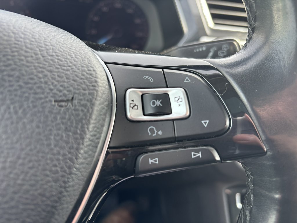 2018 Volkswagen Tiguan Highline 4MOTION in Saint-Georges, Quebec - 14 - w1024h768px