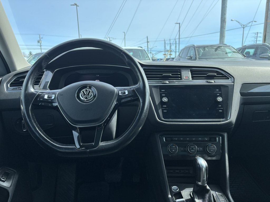 2018 Volkswagen Tiguan Highline 4MOTION in Saint-Georges, Quebec - 12 - w1024h768px