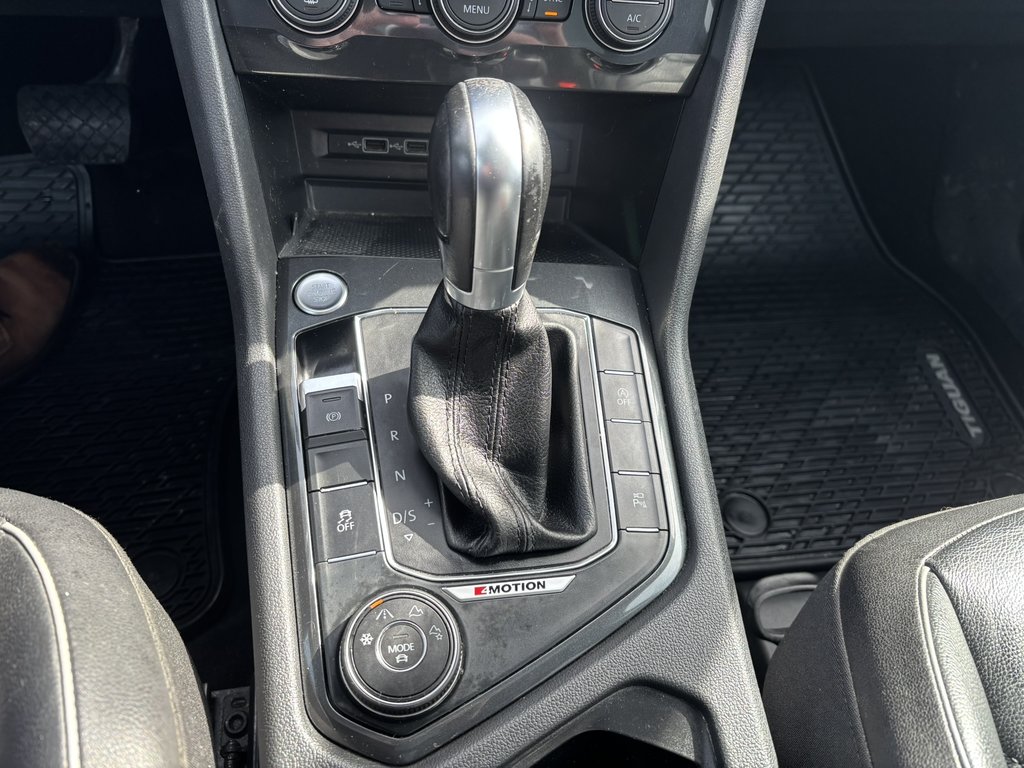 2018 Volkswagen Tiguan Highline 4MOTION in Saint-Georges, Quebec - 17 - w1024h768px
