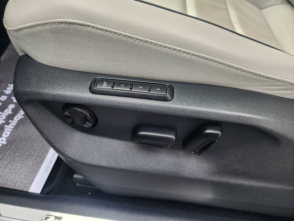 2021 Volkswagen Tiguan Highline 4MOTION in Saint-Georges, Quebec - 10 - w1024h768px