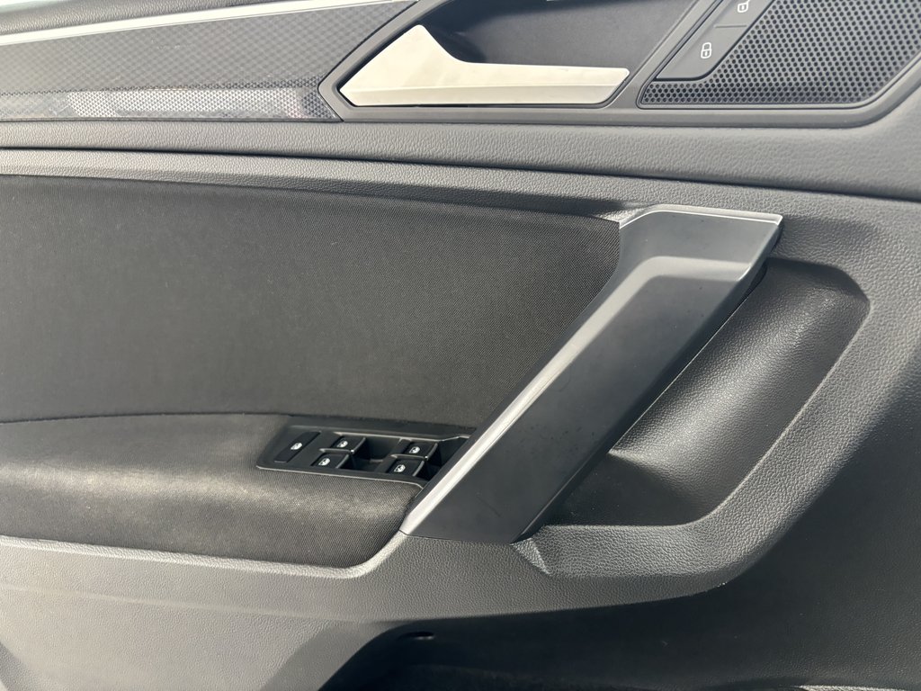 2021 Volkswagen Tiguan United 4MOTION in Saint-Georges, Quebec - 19 - w1024h768px