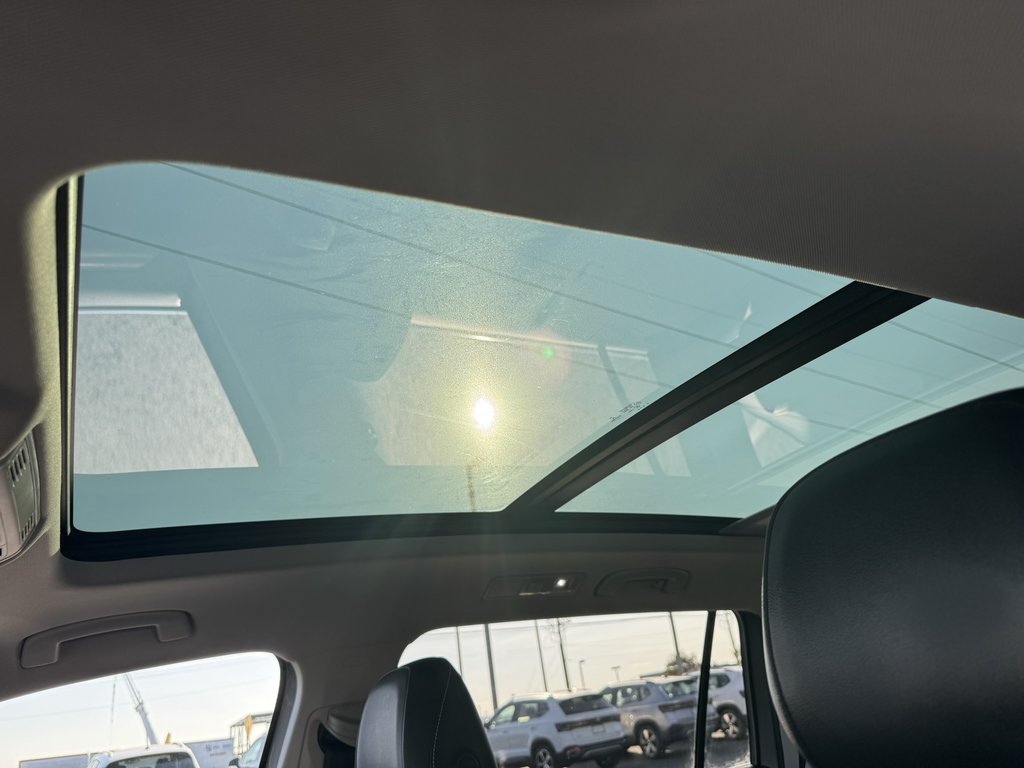 2022 Volkswagen Tiguan Comfortline 4MOTION/toit panoramique in Saint-Georges, Quebec - 11 - w1024h768px