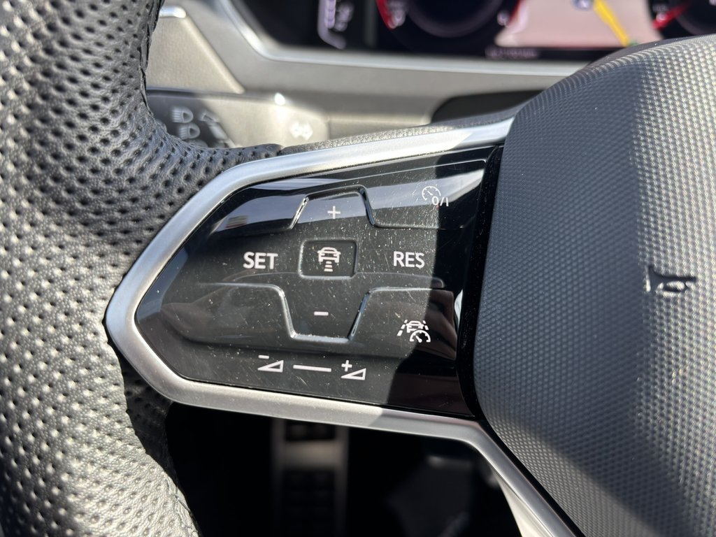 2022 Volkswagen Tiguan Highline R-Line 4MOTION in Saint-Georges, Quebec - 15 - w1024h768px
