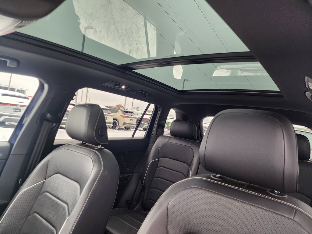 Volkswagen Tiguan Highline R-Line 4MOTION 2022 à Saint-Georges, Québec - 10 - w1024h768px