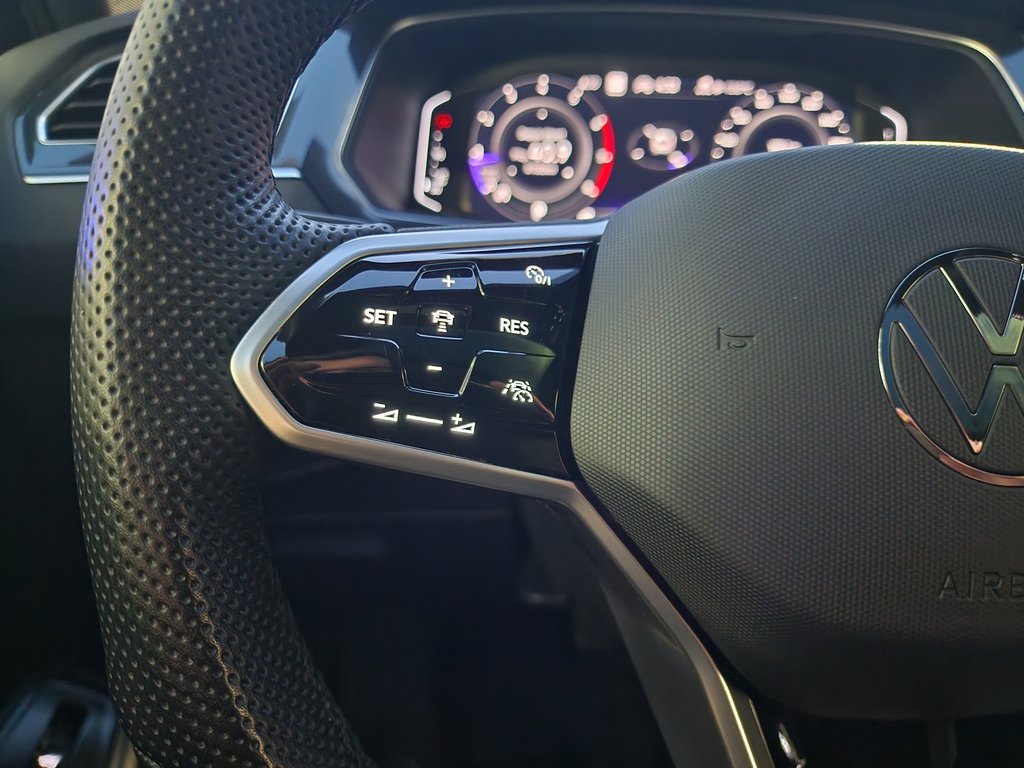 Volkswagen Tiguan Highline R-Line 4MOTION 2022 à Saint-Georges, Québec - 19 - w1024h768px